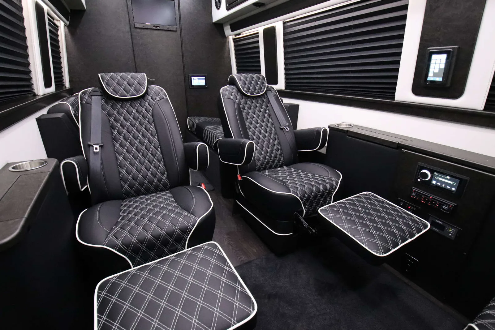 Midwest Automotive Designs Luxe Cruiser